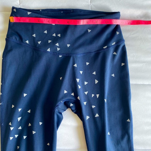 PrismSport Women’s Navy Blue + White leggings. Size: XS Great condition - Picture 6 of 6